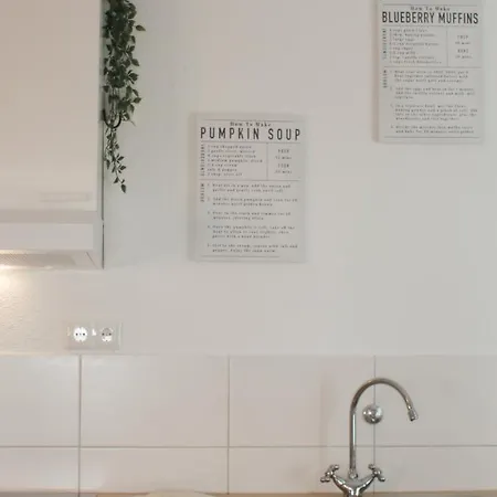 Apartments Cassel - Mit Smart Tv Und Parkplaetzen - Fuer Singles, Paare, Familien Und Gruppen Extérieur photo
