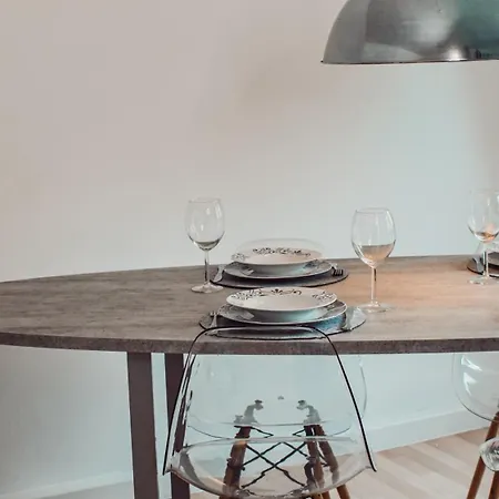 Apartments Cassel - Mit Smart Tv Und Parkplaetzen - Fuer Singles, Paare, Familien Und Gruppen Extérieur photo
